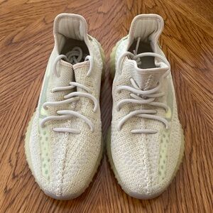 Adidas Yeezy Boost 350 V2 Mens Sneakers - Flax